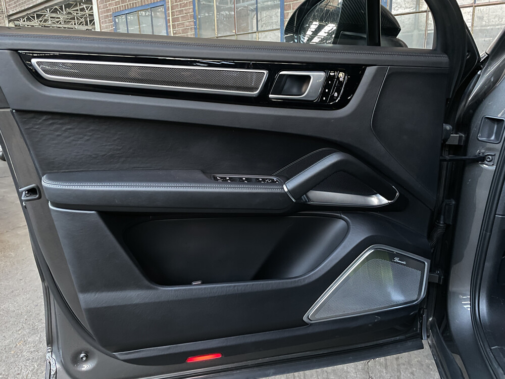 Porsche Cayenne 4.0 Turbo S E-Hybrid Sportchrono 680pk 2020, H-599-FH