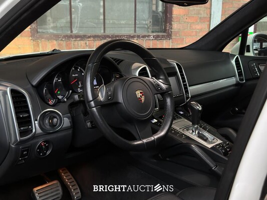 Porsche Cayenne Turbo 4.8 V8 500PK 2010 38.000KM!
