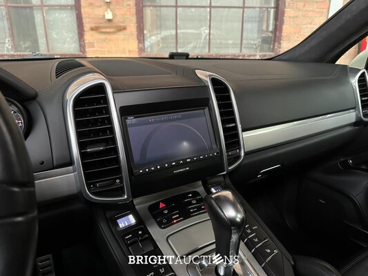 Porsche Cayenne Turbo 4.8 V8 500PK 2010 38.000KM!