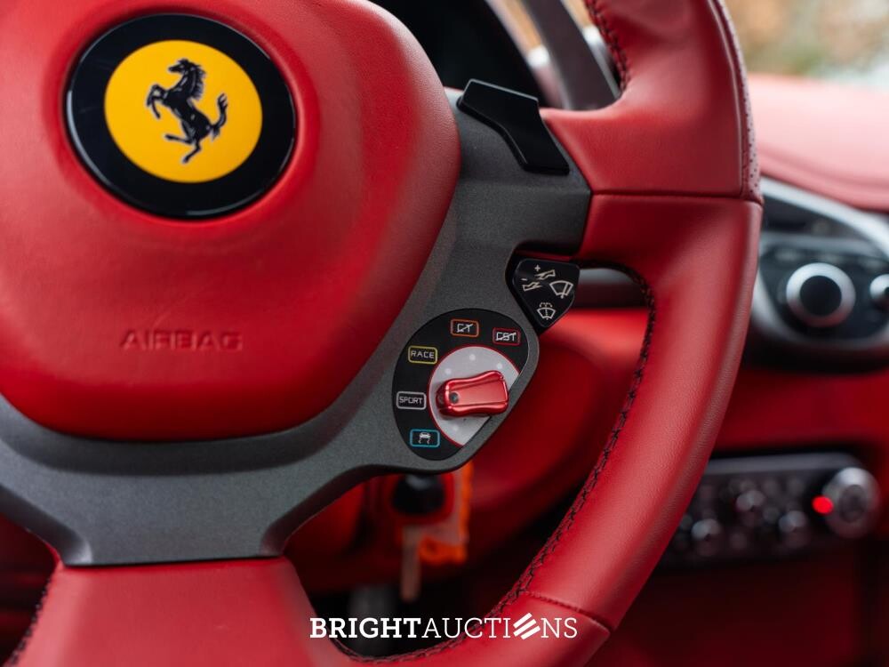 Ferrari 458 4.5 V8 Italia 578pk 2010, JHZ-39-P