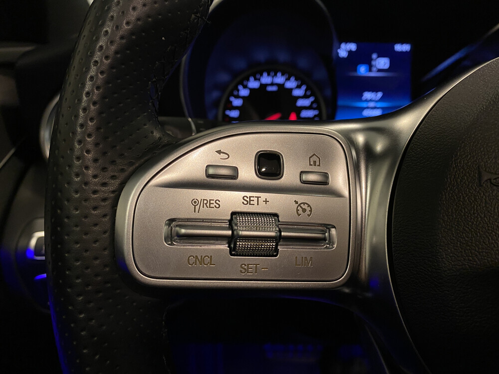 Mercedes-Benz C180 AMG Premium Plus Pack C-Klasse 156PS 2021, P-860-VN -Werksgarantie-.