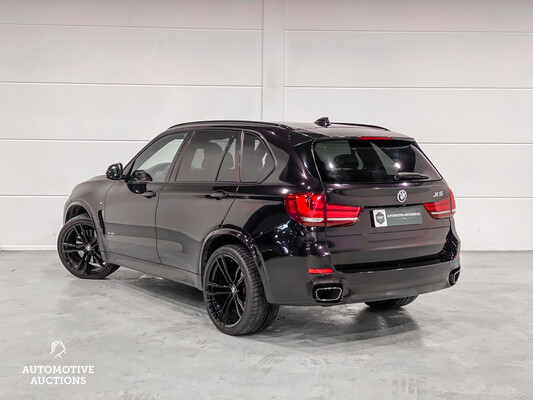 BMW X5 xDrive50i 449pk 2014, N-530-TD