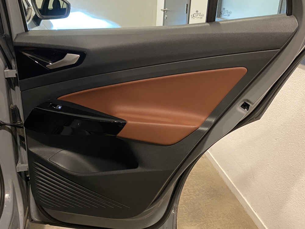 Volkswagen ID.4 First Pro Edition 77kWh 204PS 2021, N-819-NT -Werksgarantie-.