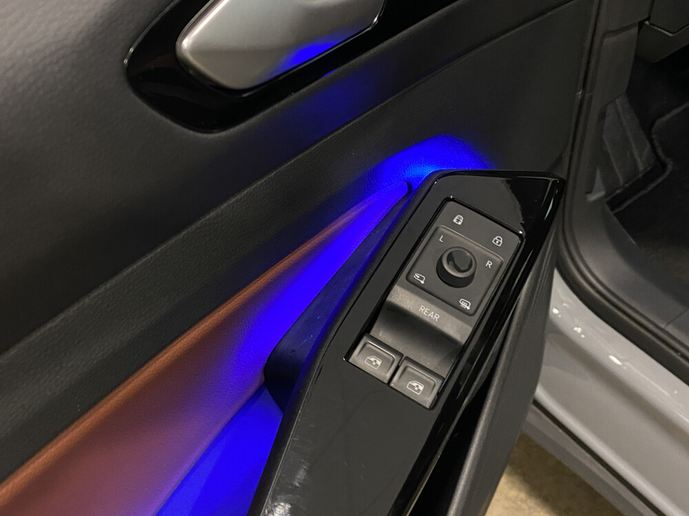 Volkswagen ID.4 First Pro Edition 77kWh 204PS 2021, N-819-NT -Werksgarantie-.