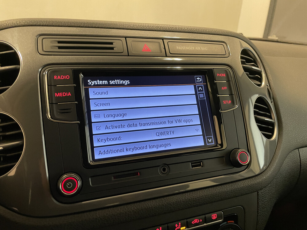 Volkswagen Tiguan TSI Komfort & Design 2012, 84-TKR-5.