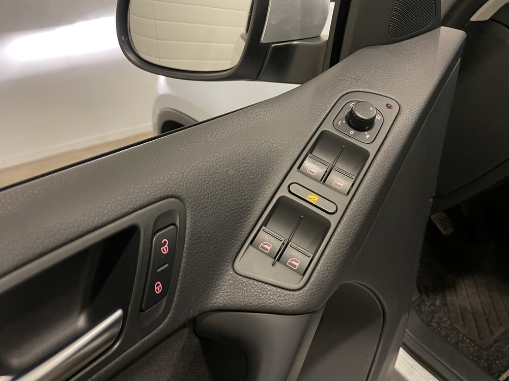 Volkswagen Tiguan TSI Komfort & Design 2012, 84-TKR-5.