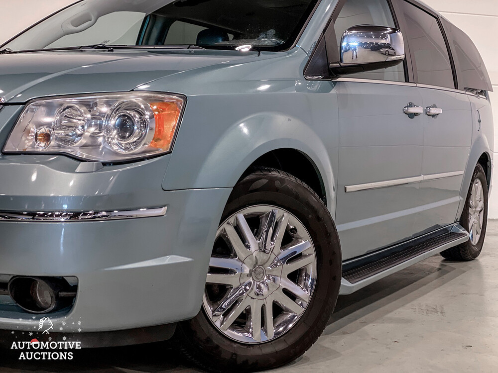 Chrysler Grand Voyager RT 2008 7-Person.