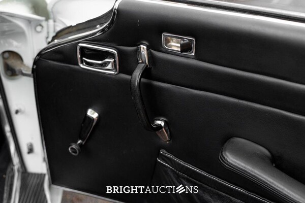 Mercedes-Benz 280 SL Pagode – Handgeschakeld – EU-uitvoering – 2.8 liter zes-in-lijn. 