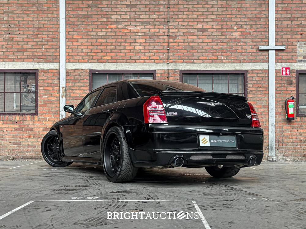 Chrysler 300C HEMI 5.7 V8 340PK 2005 