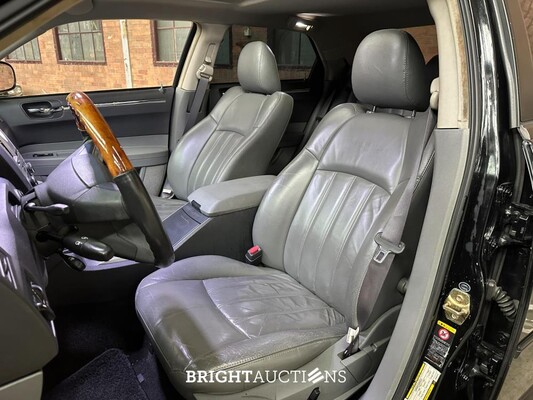 Chrysler 300C HEMI 5.7 V8 340PK 2005 