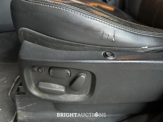 Land Rover Discovery 4 3.0 SDV6 SE HSE 256pk 2015, VNJ-87-T