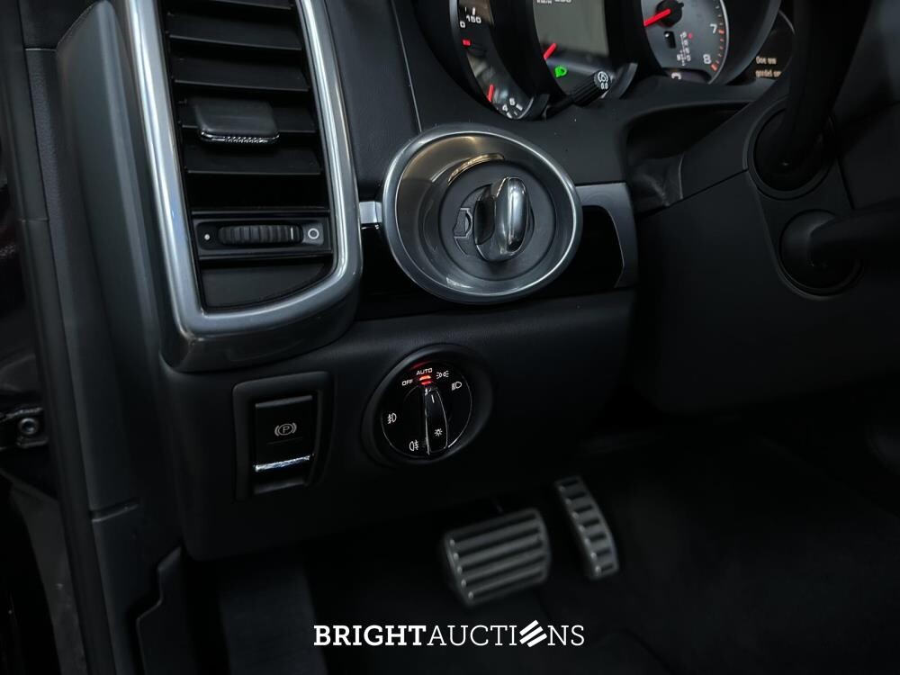 Porsche Cayenne 3.6 S 420pk 2014, K-204-BH