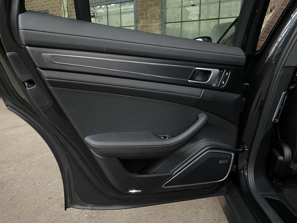 Porsche Panamera 4 E-Hybrid SportChrono 462PS 2022 -GARANTIE-.