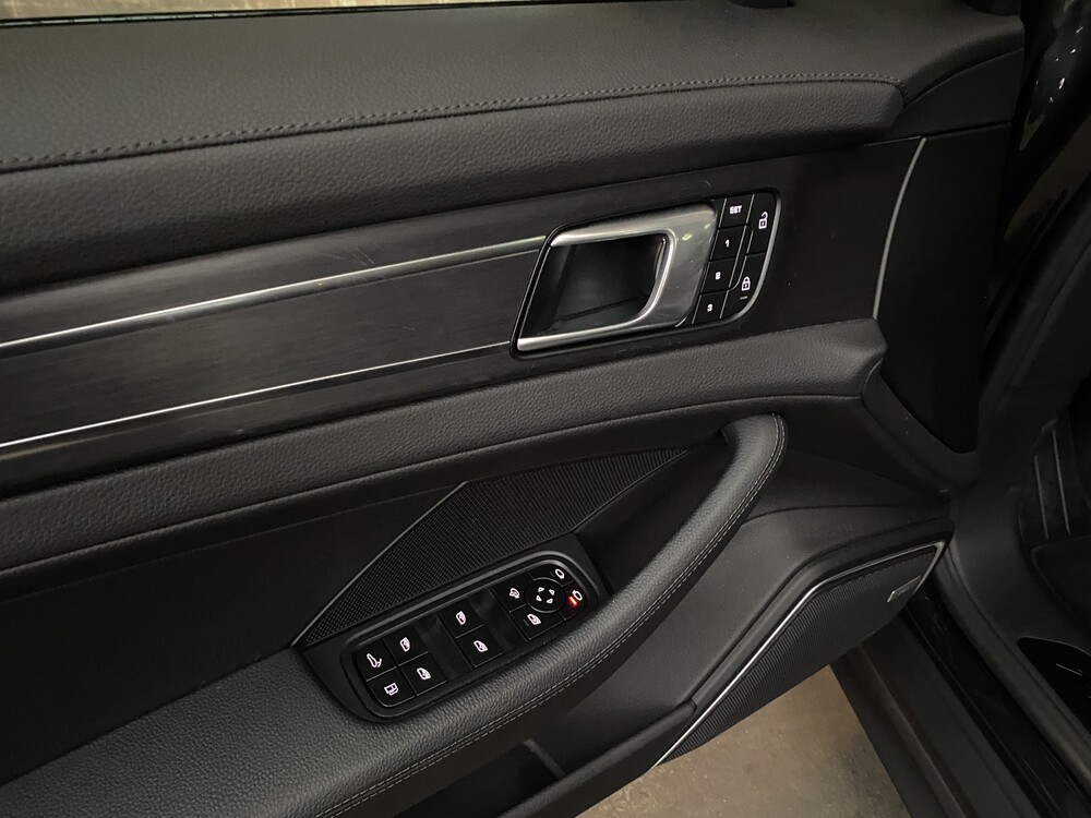 Porsche Panamera 4 E-Hybrid SportChrono 462PS 2022 -GARANTIE-.
