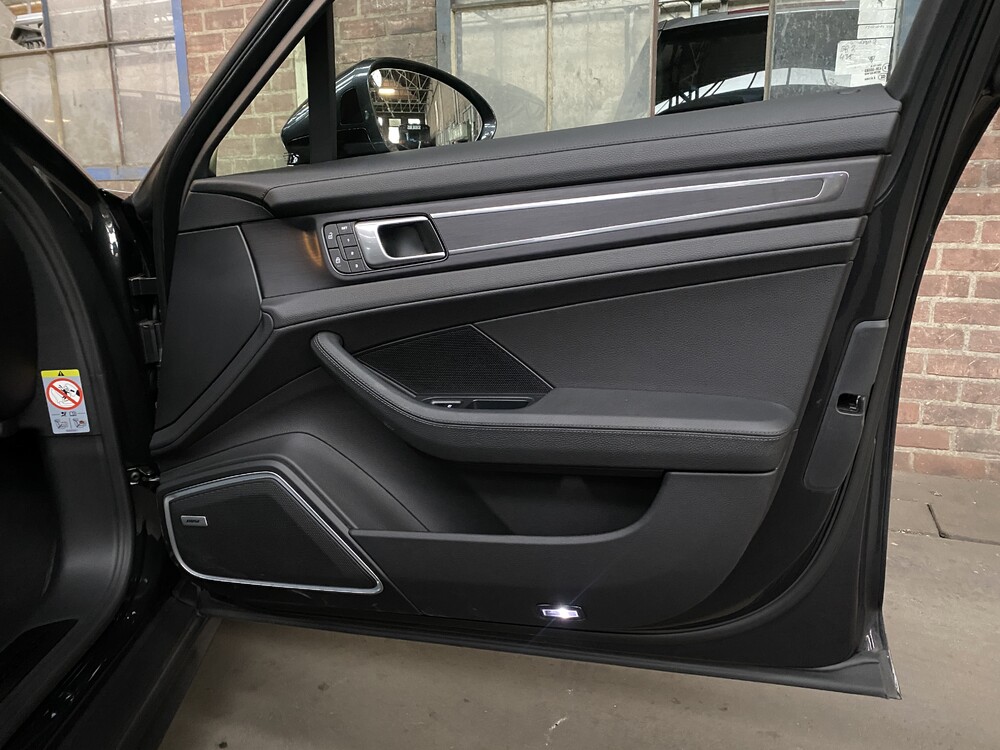 Porsche Panamera 4 E-Hybrid SportChrono 462PS 2022 -GARANTIE-.