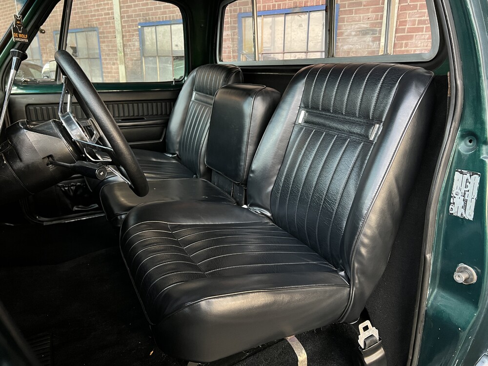 Ausweichen D200 5.9 182 PS 1974, 65-YD-23.