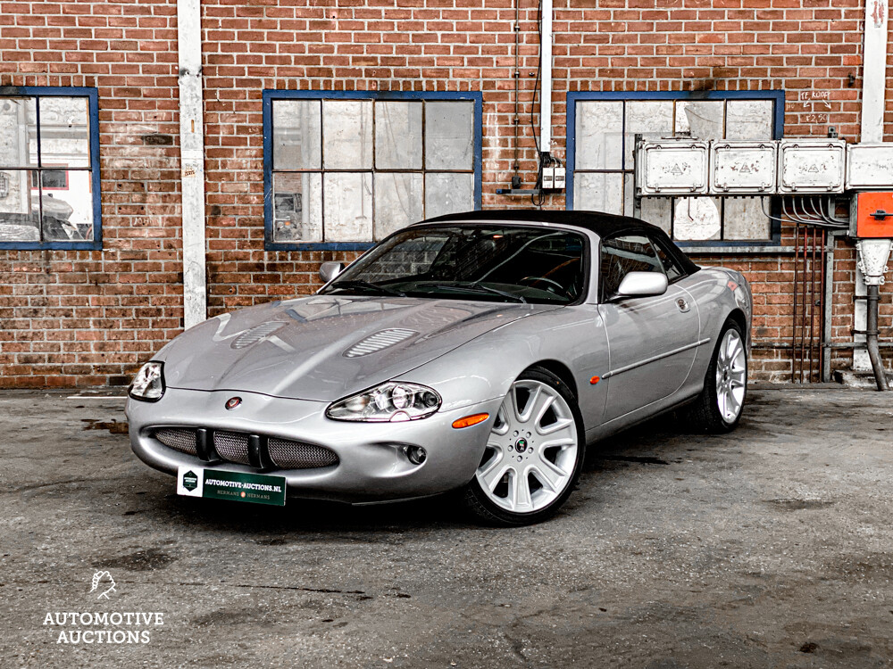 Jaguar XKR 4.0 V8 Convertible 294pk 2000, 41-JXB-2