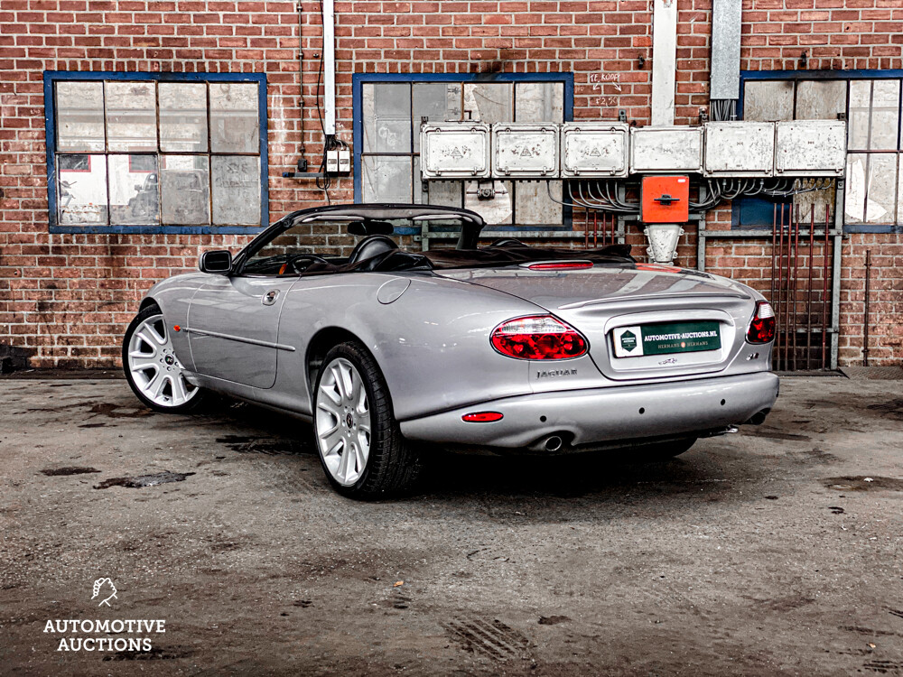 Jaguar XKR 4.0 V8 Convertible 294pk 2000, 41-JXB-2