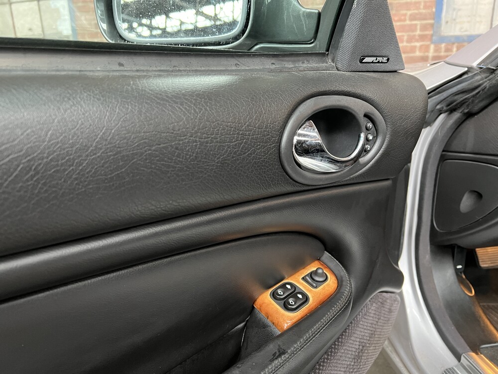 Jaguar XKR 4.0 V8 Convertible 294pk 2000, 41-JXB-2