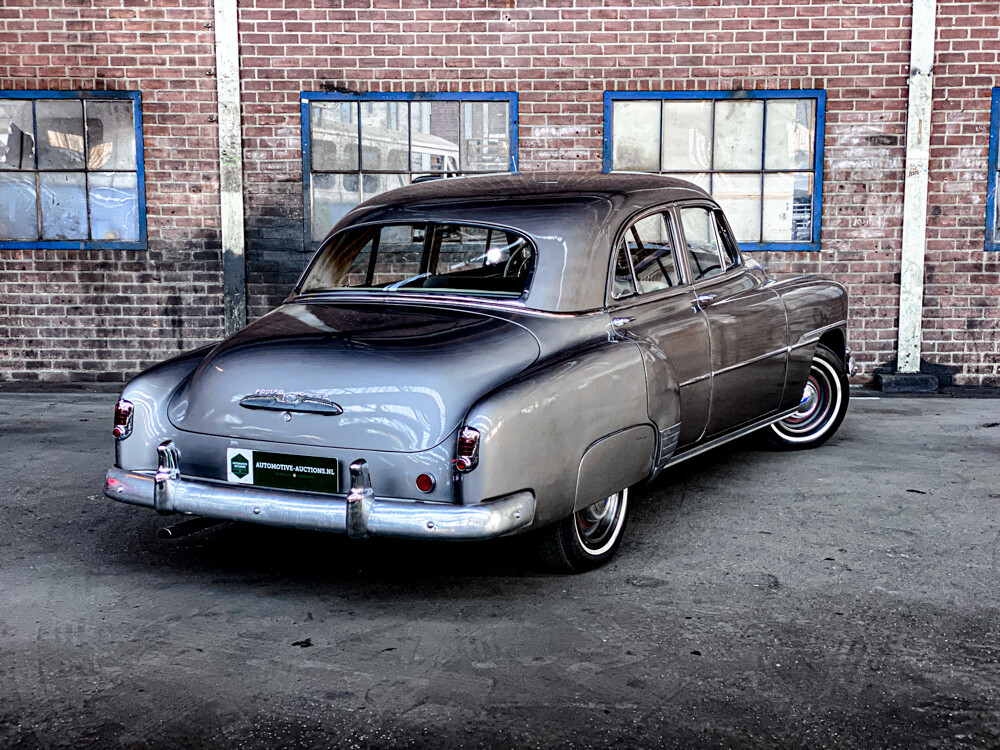 Chevrolet Deluxe Powerglide 1951, 32-XL-66