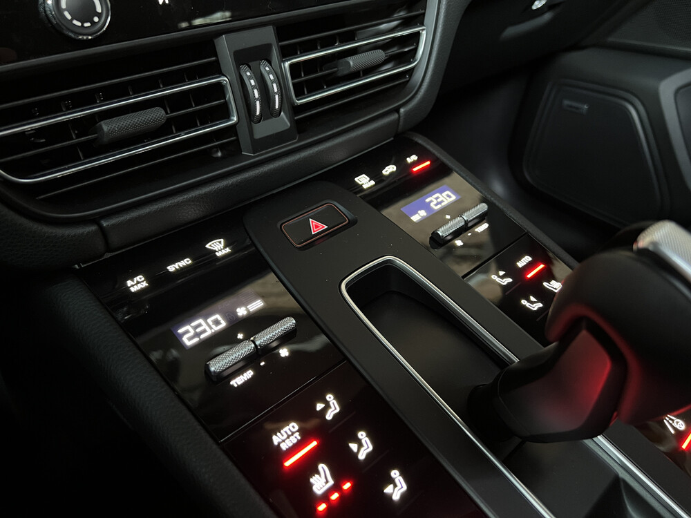 Porsche Macan 2.0 FACELIFT 265PS 2022 -Herstellergarantie-