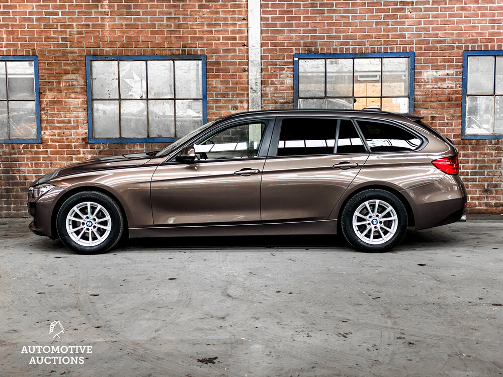 BMW 318d Touring High Executive 3er 136PS 2013, PV-088-R