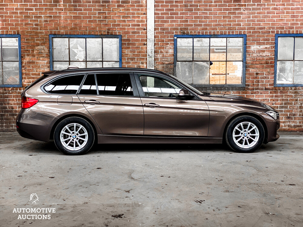 BMW 318d Touring High Executive 3er 136PS 2013, PV-088-R