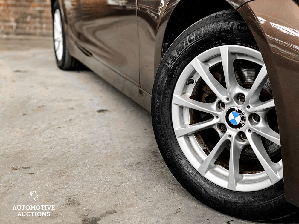 BMW 318d Touring High Executive 3er 136PS 2013, PV-088-R