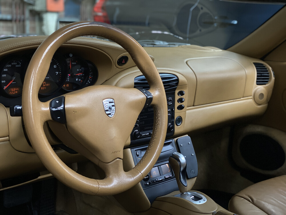 Porsche 911 Carrera 4 Coupe 300PS 2000, JK-936-Z