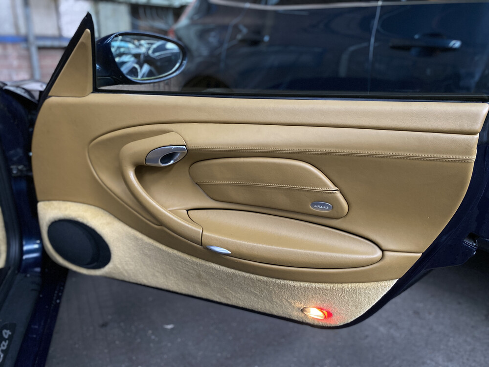 Porsche 911 Carrera 4 Coupe 300PS 2000, JK-936-Z