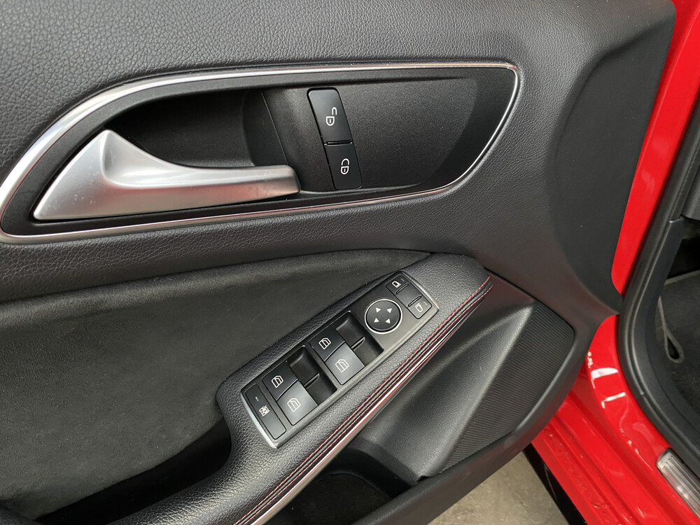 Mercedes-Benz A45 AMG 4Matic 2017 381hp A-class, XS-611-R