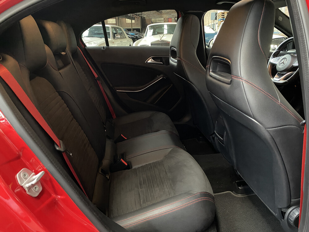 Mercedes-Benz A45 AMG 4Matic 2017 381hp A-class, XS-611-R