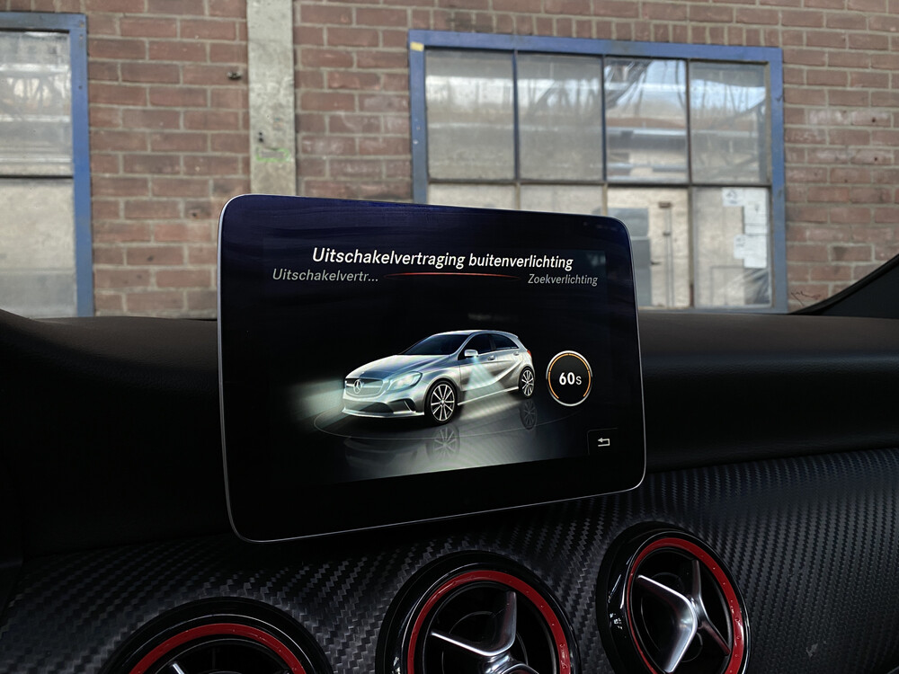 Mercedes-Benz A45 AMG 4Matic 2017 381hp A-class, XS-611-R