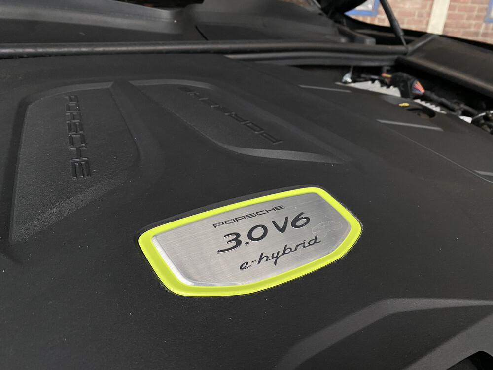 FOTOS! DMN Porsche Cayenne 3.0 E-Hybrid 462PS 2018 SportChrono -Org. NL-, TL-795-R