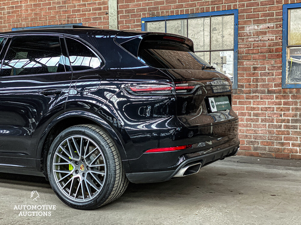 FOTOS! DMN Porsche Cayenne 3.0 E-Hybrid 462PS 2018 SportChrono -Org. NL-, TL-795-R