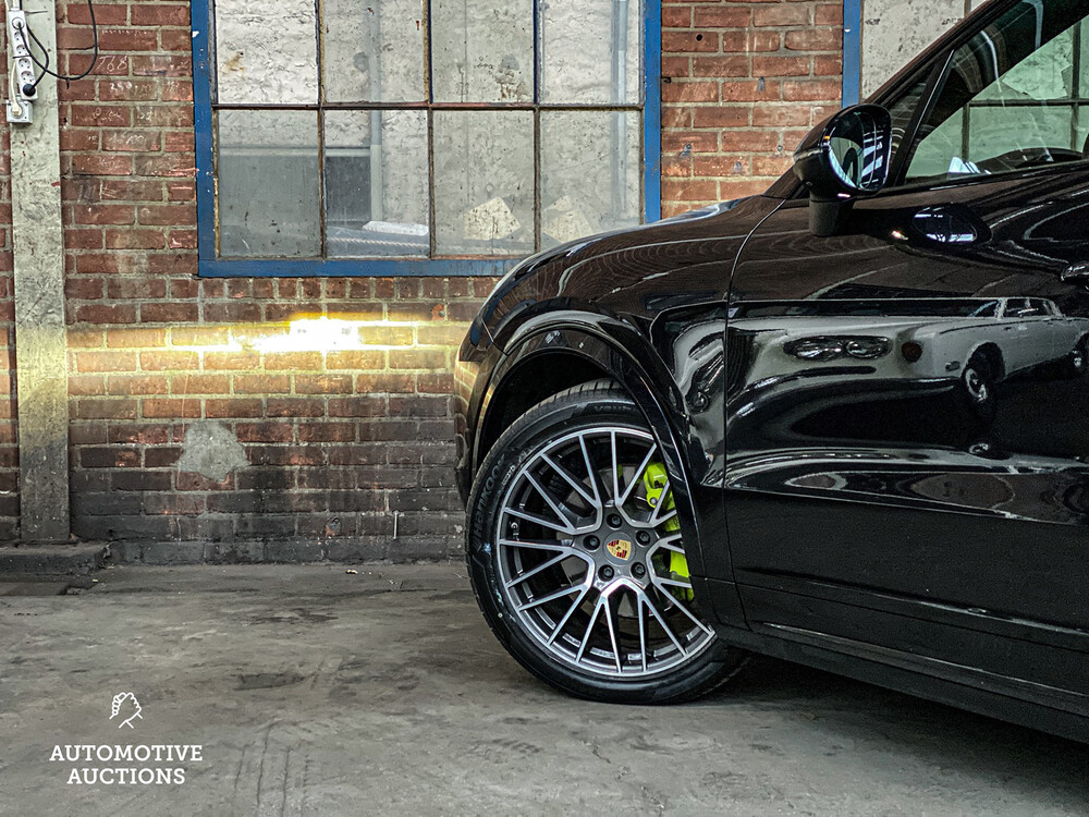 FOTOS! DMN Porsche Cayenne 3.0 E-Hybrid 462PS 2018 SportChrono -Org. NL-, TL-795-R