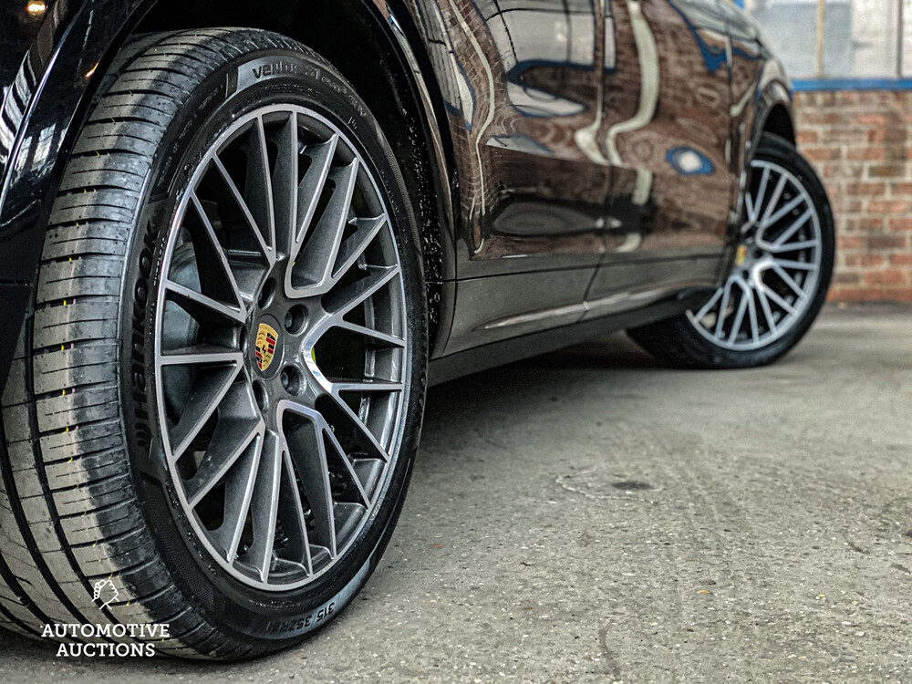 FOTOS! DMN Porsche Cayenne 3.0 E-Hybrid 462PS 2018 SportChrono -Org. NL-, TL-795-R