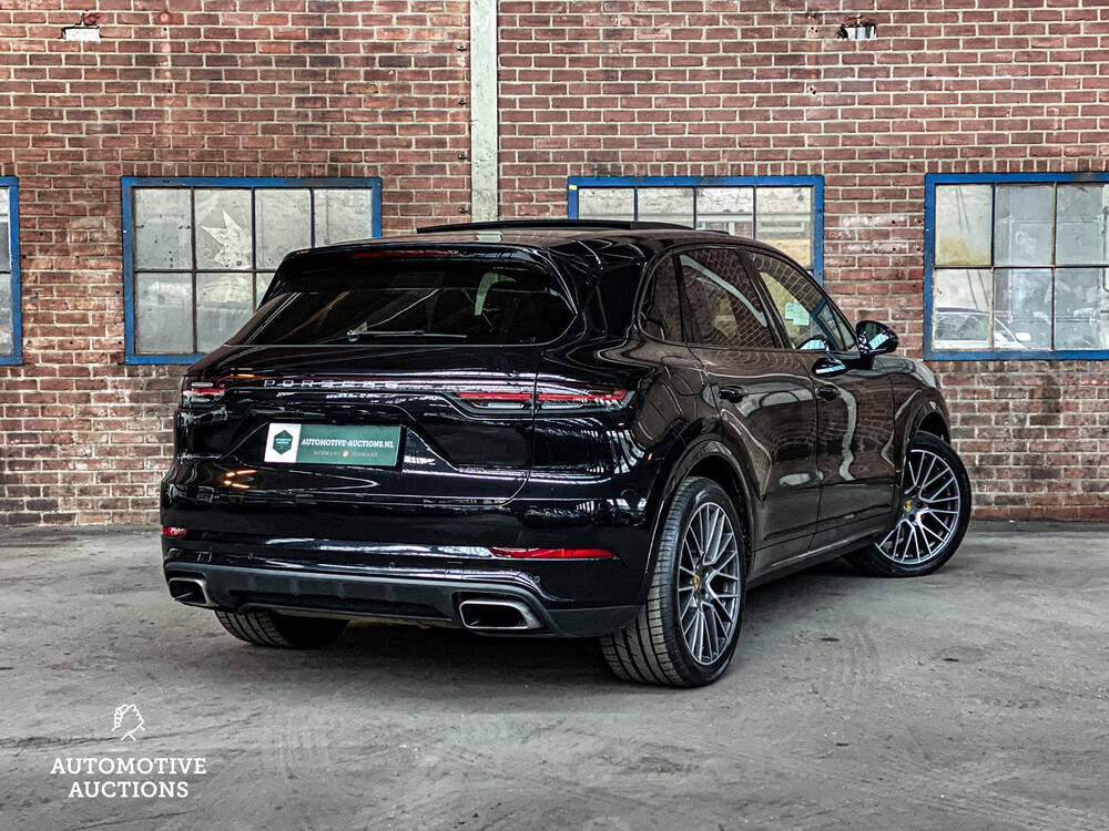 FOTOS! DMN Porsche Cayenne 3.0 E-Hybrid 462PS 2018 SportChrono -Org. NL-, TL-795-R
