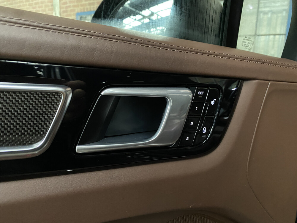 FOTOS! DMN Porsche Cayenne 3.0 E-Hybrid 462PS 2018 SportChrono -Org. NL-, TL-795-R