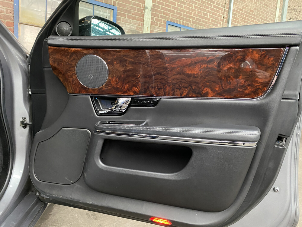 Jaguar XJ 5.0 V8 Premium Luxus LWB 385PS 2010, J-956-RX