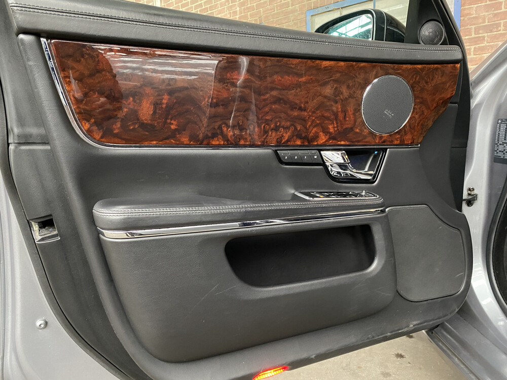 Jaguar XJ 5.0 V8 Premium Luxus LWB 385PS 2010, J-956-RX