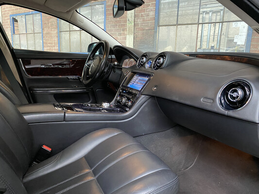 Jaguar XJ 5.0 V8 Premium Luxury LWB 385pk 2010, J-956-RX