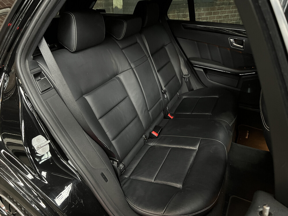 Mercedes-Benz E550 AMG 5.5 V8 E-Klasse 387pk 2010 