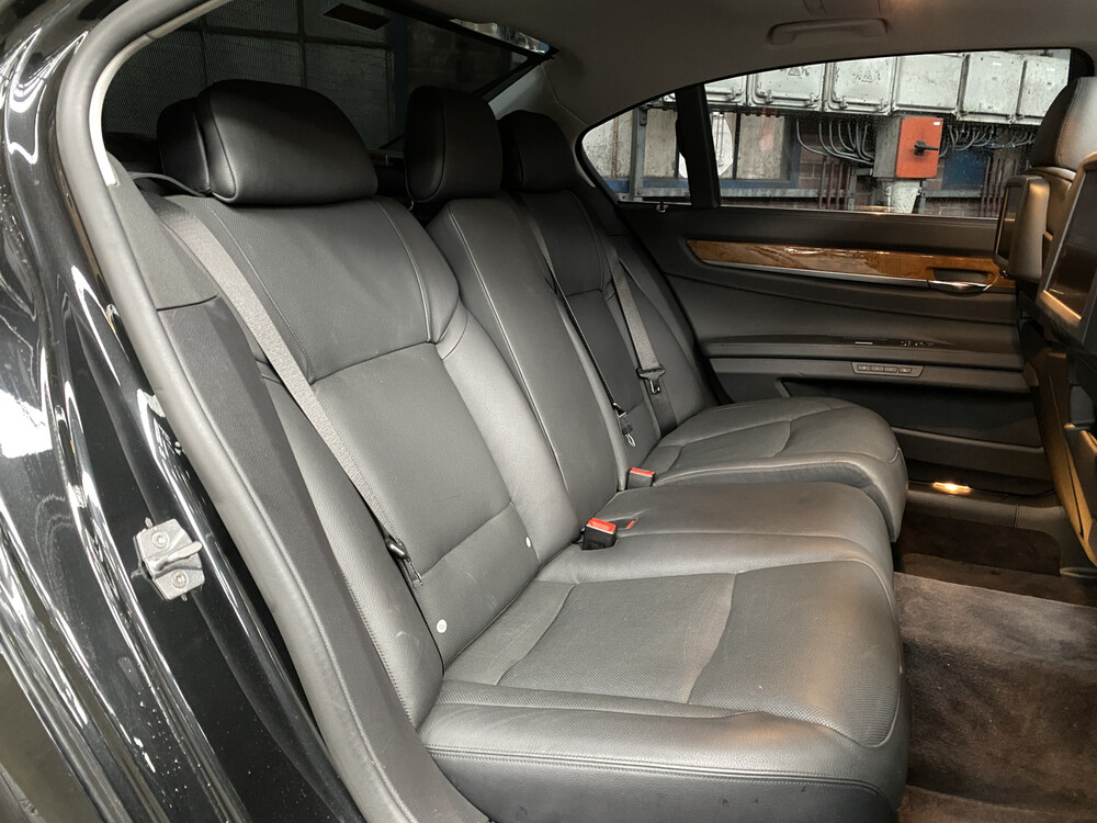 BMW ActiveHybrid7 F04 4.4 7-serie 465pk 2010