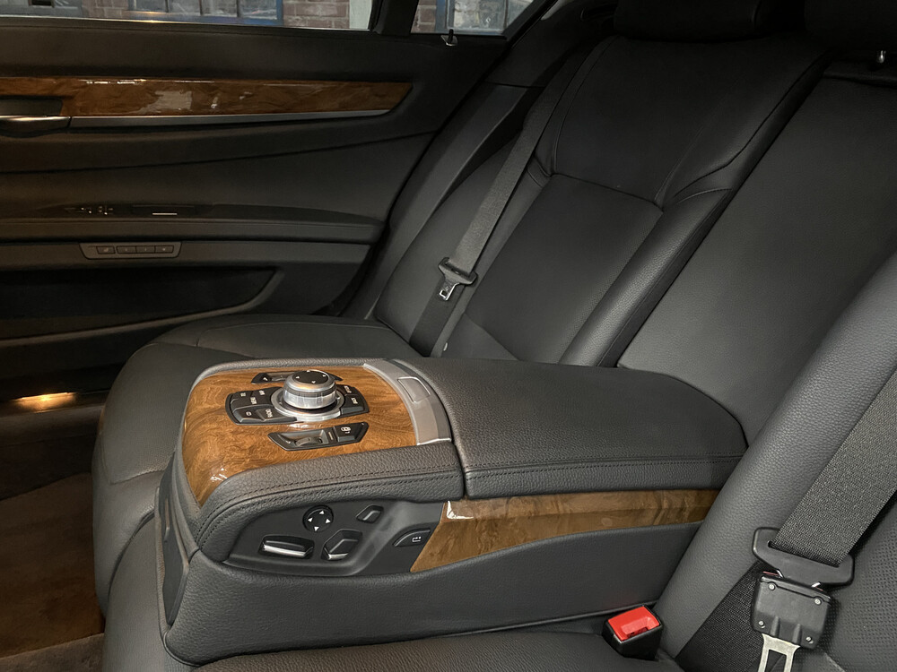 BMW ActiveHybrid7 F04 4.4 7-serie 465pk 2010