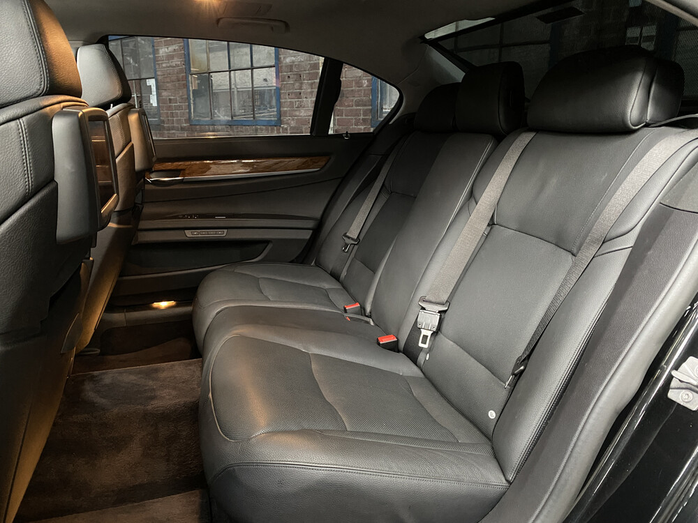 BMW ActiveHybrid7 F04 4.4 7-serie 465pk 2010