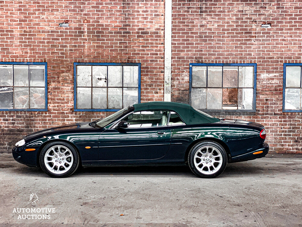 Jaguar XK8 4.0 V8 Convertible 286pk 2000, 07-XJ-GG