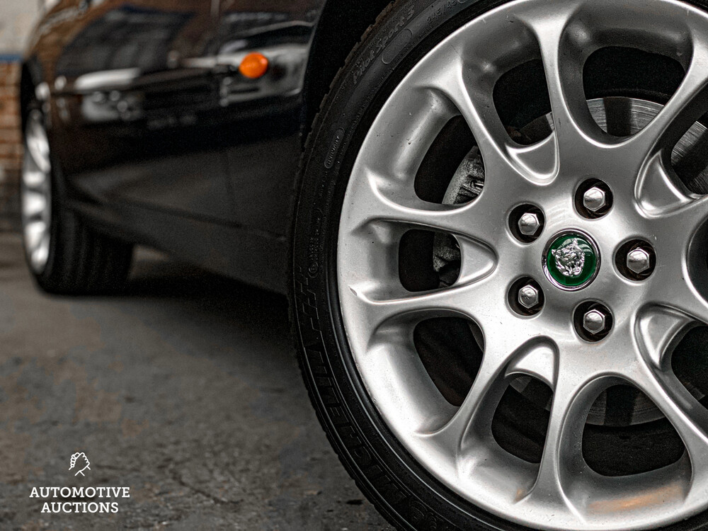 Jaguar XK8 4.0 V8 Convertible 286pk 2000, 07-XJ-GG