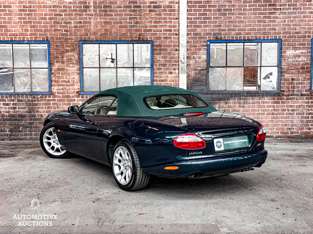 Jaguar XK8 4.0 V8 Convertible 286pk 2000, 07-XJ-GG