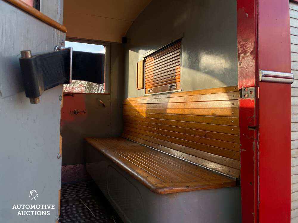 Ford Brandweerauto 3.9 V8 1954, PB-47-78